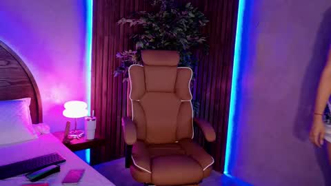 Renata online show from 09.19.25