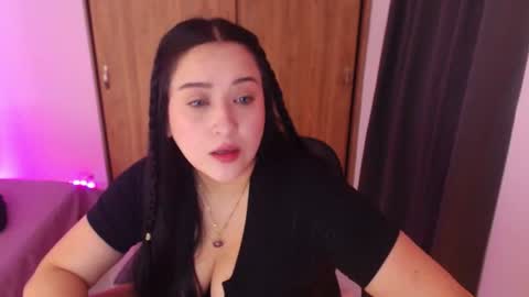 Snapshot of renata_ruiz chatting on 07.14.26 online show from 07.14.26