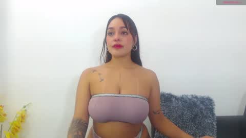 renatabrownn28 online show from 07.04.26