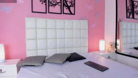 Snapshot of renatajhonson chatting on 01.30.25 Renata online show from 01.30.25