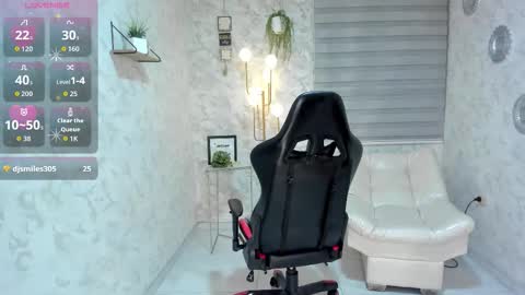 Renata Reyes online show from 11.27.25