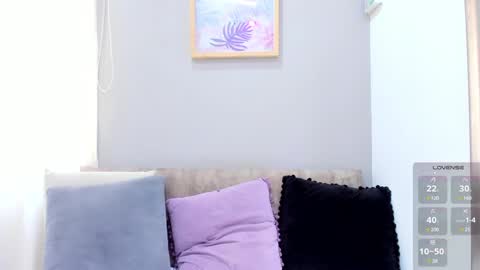 Snapshot of renataruiz_rr chatting on 01.15.25 online show from 01.15.25