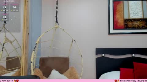 Snapshot of renataruiz_rr chatting on 02.10.25 online show from 02.10.25