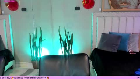 Snapshot of renataruiz_rr chatting on 02.16.25 online show from 02.16.25