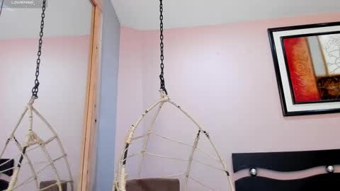 Snapshot of renataruiz_rr chatting on 02.21.25 online show from 02.21.25