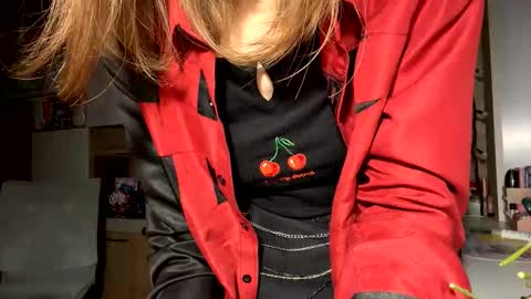 Snapshot of renayreisdorf chatting on 02.12.26 Mia online show from 02.12.26