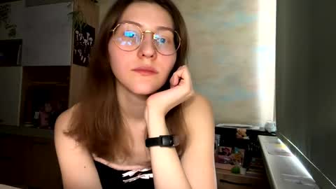 Mia online show from 03.30.26