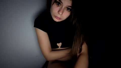 renee_loah online show from 11.01.25