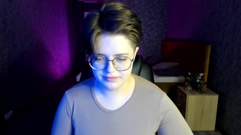 Snapshot of renee_turner chatting on 12.12.24 renee_turner online show from 12.12.24