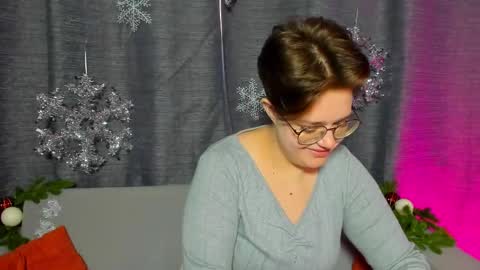 Snapshot of renee_turner chatting on 12.15.24 renee_turner online show from 12.15.24