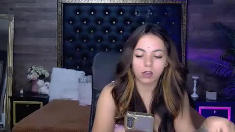 Snapshot of renesmesweet chatting on 10.31.25 renesmesweet online show from 10.31.25