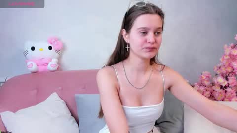 Renesmy online show from 11.24.25