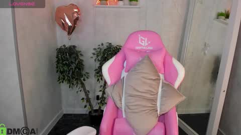 Renesmy online show from 03.22.26