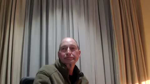 Snapshot of renewal_stretch chatting on 06.12.26 renewal_stretch online show from 06.12.26