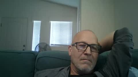 Snapshot of renewaz chatting on 02.14.26 Renewaz online show from 02.14.26