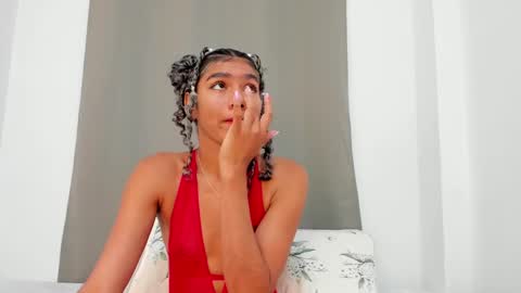 Snapshot of rennatta_sx chatting on 02.18.25 Renata online show from 02.18.25