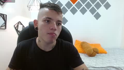 Snapshot of rennesanti chatting on 12.31.24 R E N E online show from 12.31.24