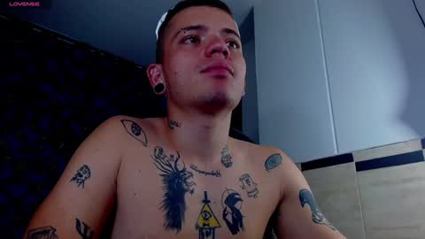 Snapshot of rennesanti chatting on 01.14.25 R E N E online show from 01.14.25