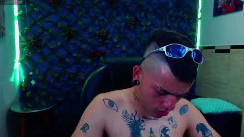 Snapshot of rennesanti chatting on 01.19.25 R E N E online show from 01.19.25