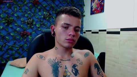 Snapshot of rennesanti chatting on 02.19.25 R E N E online show from 02.19.25