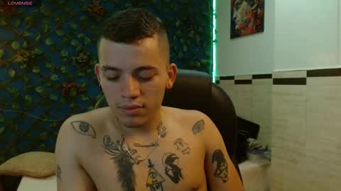 Snapshot of rennesanti chatting on 09.09.25 R E N E online show from 09.09.25