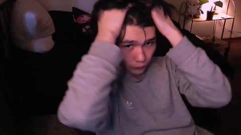 Snapshot of rennuts chatting on 11.10.25 rennuts online show from 11.10.25