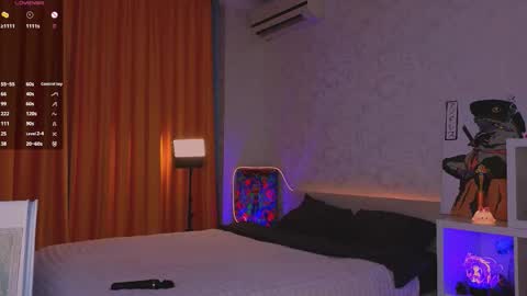 Snapshot of renochka chatting on 01.19.26 renochka online show from 01.19.26