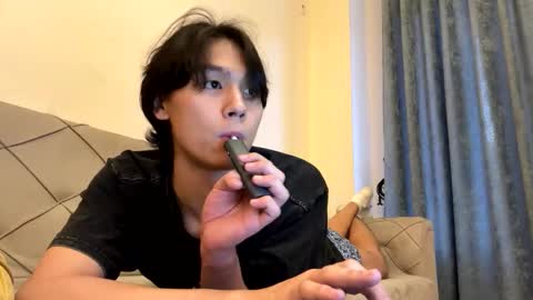 Aiqo online show from 11.06.25