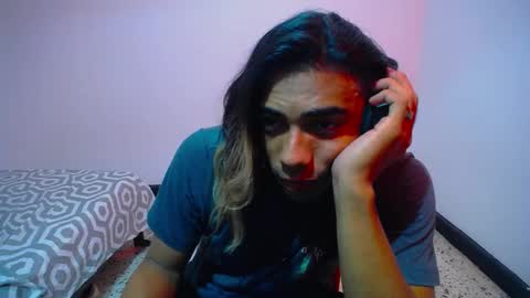 Snapshot of restrainged chatting on 12.03.24 Rest online show from 12.03.24