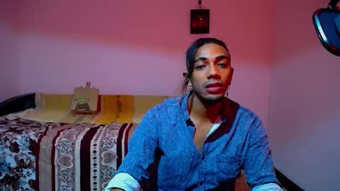 Snapshot of restrainged chatting on 01.03.25 Rest online show from 01.03.25