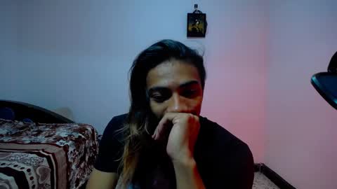 Snapshot of restrainged chatting on 02.05.25 Rest online show from 02.05.25