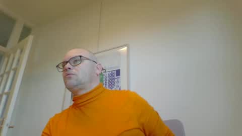 Snapshot of rettie1984 chatting on 01.03.25 Attention whore online show from 01.03.25