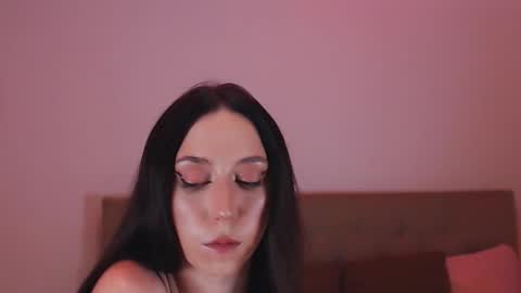 Snapshot of revealyourdarkdesires chatting on 09.28.25 revealyourdarkdesires online show from 09.28.25