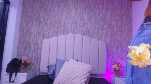 Snapshot of reven_lilith chatting on 05.20.26 REVEN online show from 05.20.26