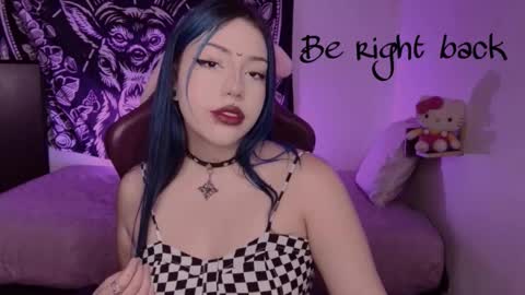 Snapshot of revenmiller_ chatting on 10.12.25 Reven online show from 10.12.25