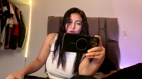 Snapshot of rexaybladee chatting on 10.11.25 Rexa y blade online show from 10.11.25