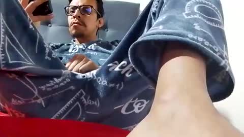 Snapshot of reyfons chatting on 09.11.25 Naruto Uchiha online show from 09.11.25