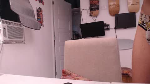 Snapshot of reymond88 chatting on 11.07.25 Reymond online show from 11.07.25