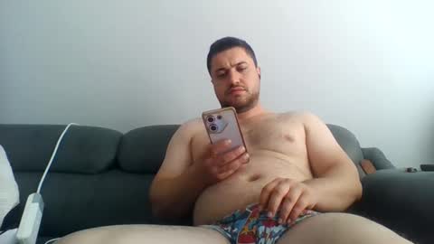 Snapshot of reynman2 chatting on 11.02.25 reynman2 online show from 11.02.25