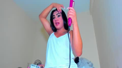 Snapshot of rgmo17 chatting on 10.29.25 ROBERTA online show from 10.29.25