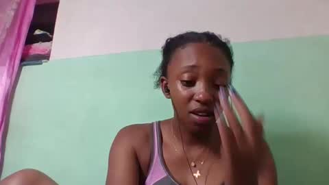 rhesa404090 online show from 04.17.26