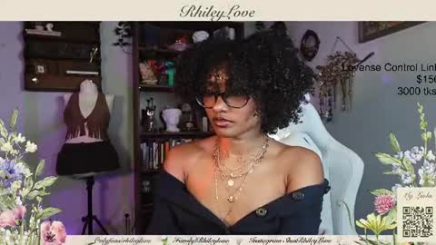 Snapshot of rhileylove chatting on 07.19.26 Rhileylove online show from 07.19.26