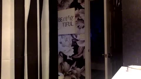 Snapshot of rhino28ab26 chatting on 12.19.24 Rhino online show from 12.19.24