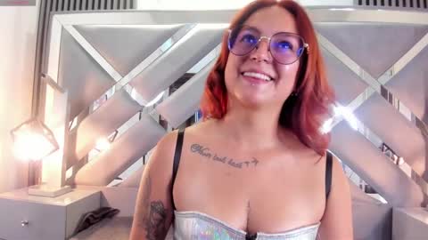 rhosyn_reyes online show from 12.07.24