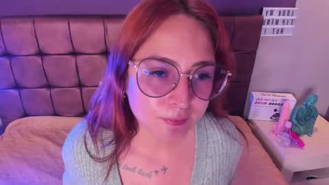 rhosyn_reyes online show from 12.27.24