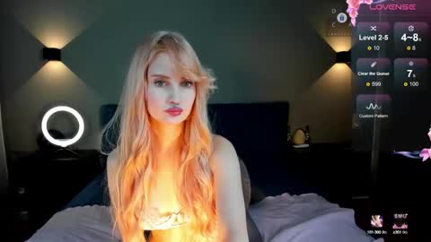 Ria Woods online show from 09.26.25