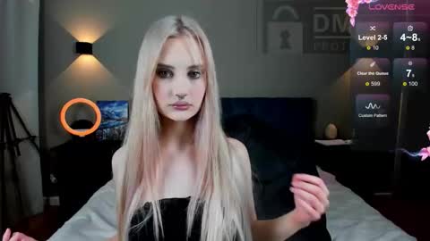 Snapshot of riawoods chatting on 11.09.25 Ria Woods online show from 11.09.25