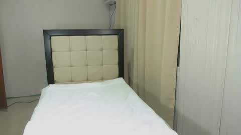 Snapshot of ricalicious19 chatting on 10.20.25 KANG online show from 10.20.25