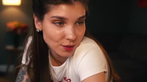 Snapshot of rich_roxy chatting on 06.23.26 AURORA online show from 06.23.26