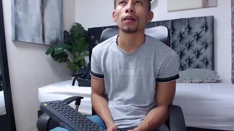 richar_voller online show from 12.31.24